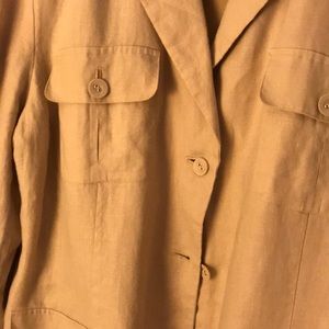 Tan linen suit.18W lined.